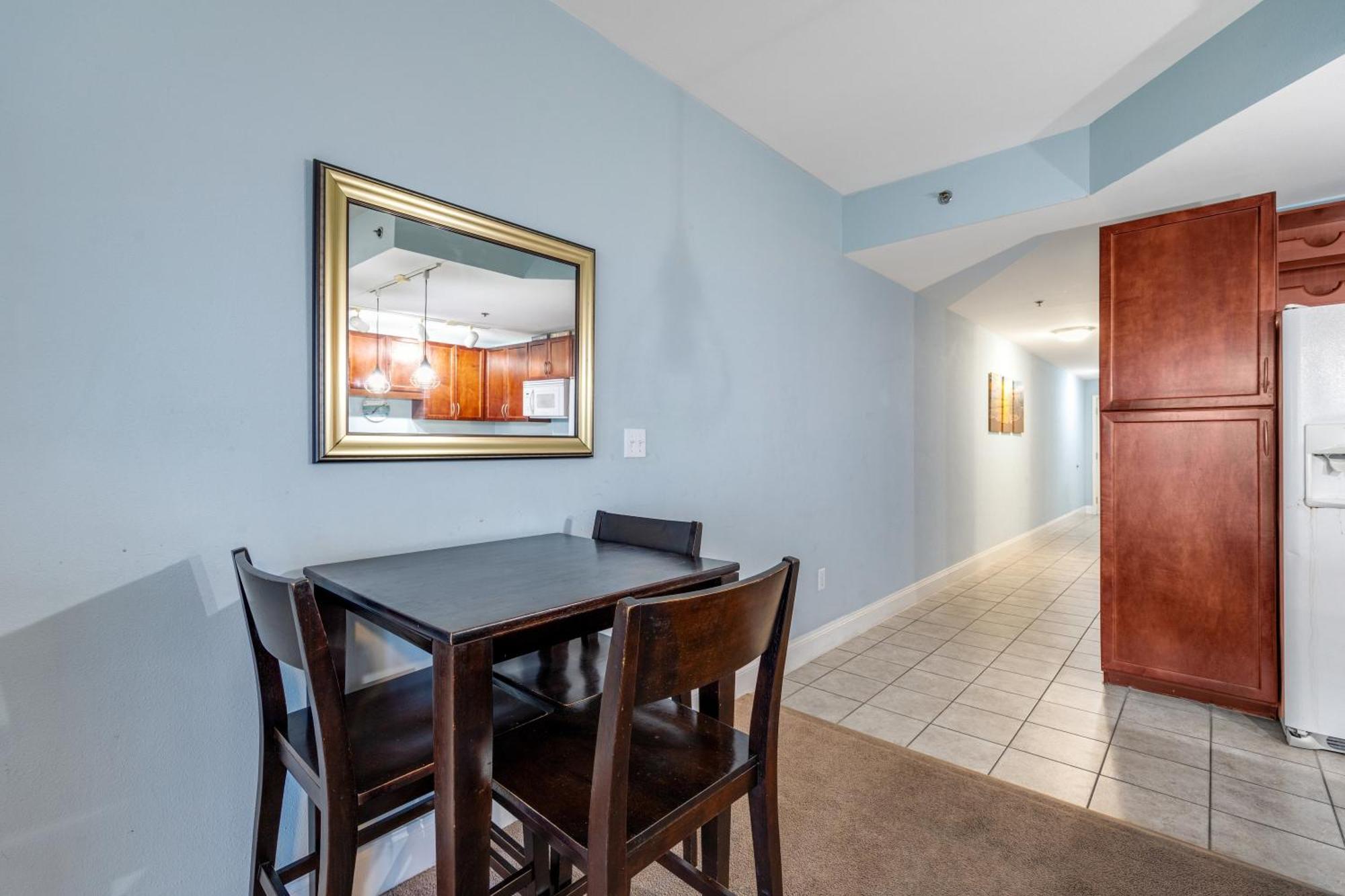 Laketown Wharf 1416! Holiday home *